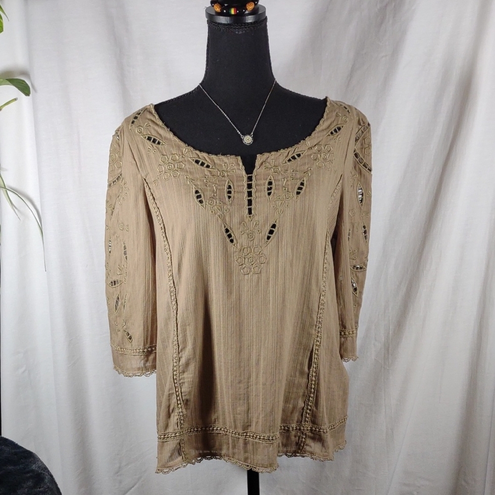 NWT Monoreno Dark Tan Cotton Blouse w/ Intricate Cutouts - Size M